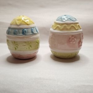 Easter Egg Salt & Pepper Shakers